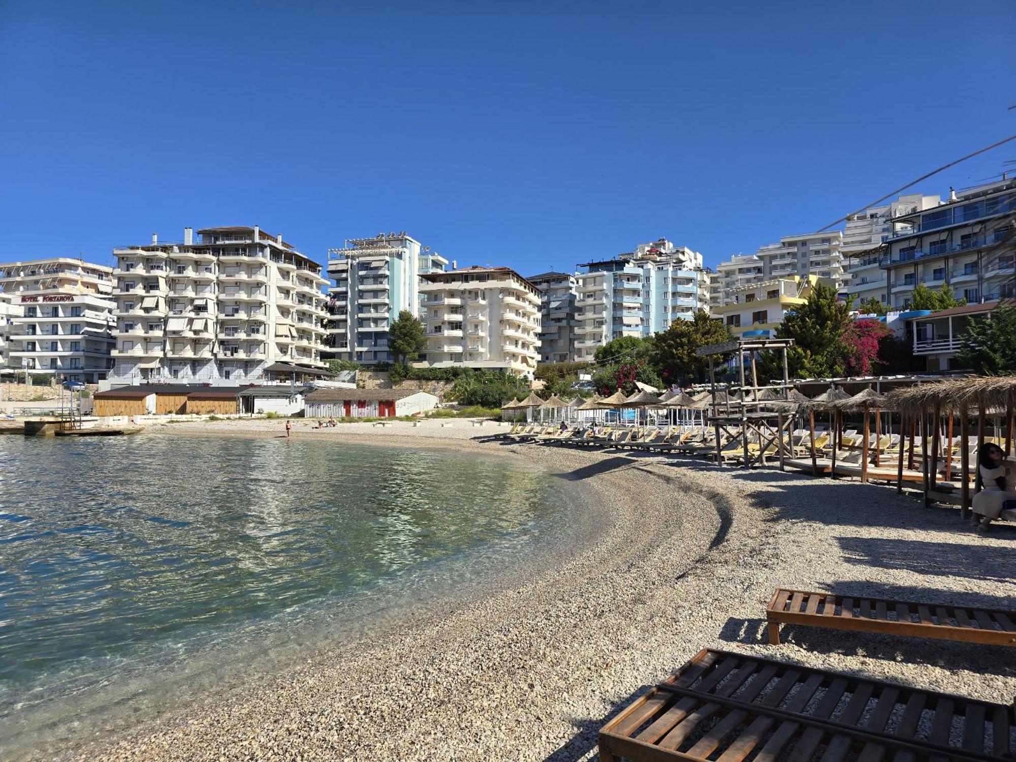 Svein Apartment Sarandë Exterior foto